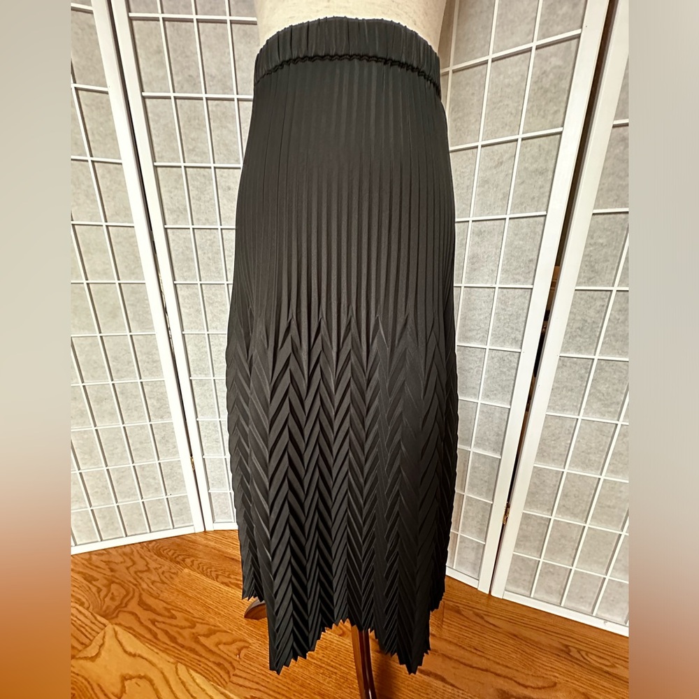 Banana Republic black A-line skirt, XS